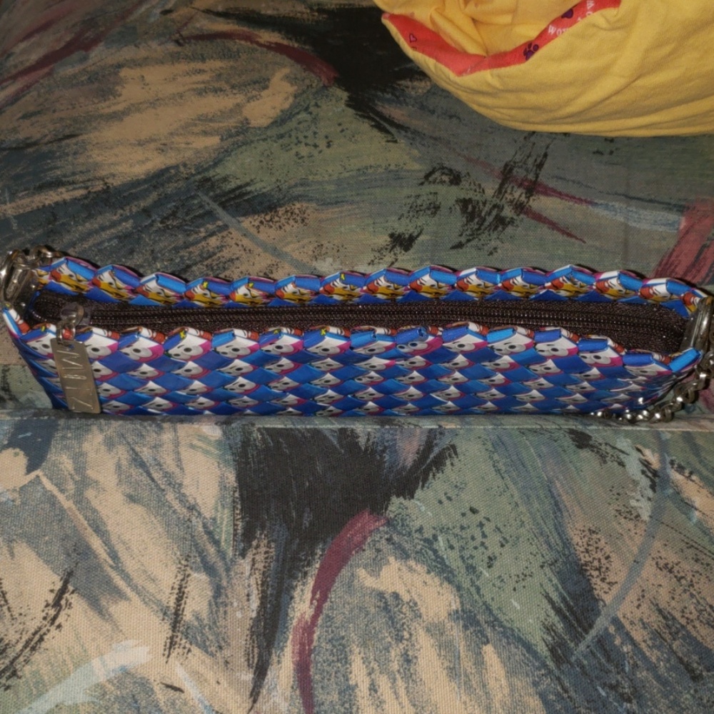 Handbag - Picture 2 of 3